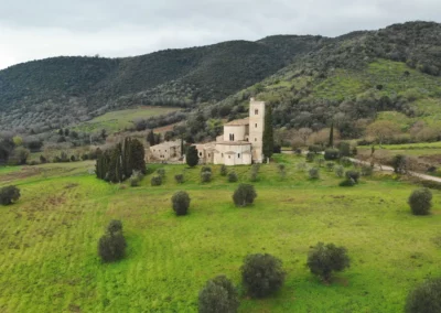 Gravel in Val d'Orcia | Abbazia di Sant'Antimo