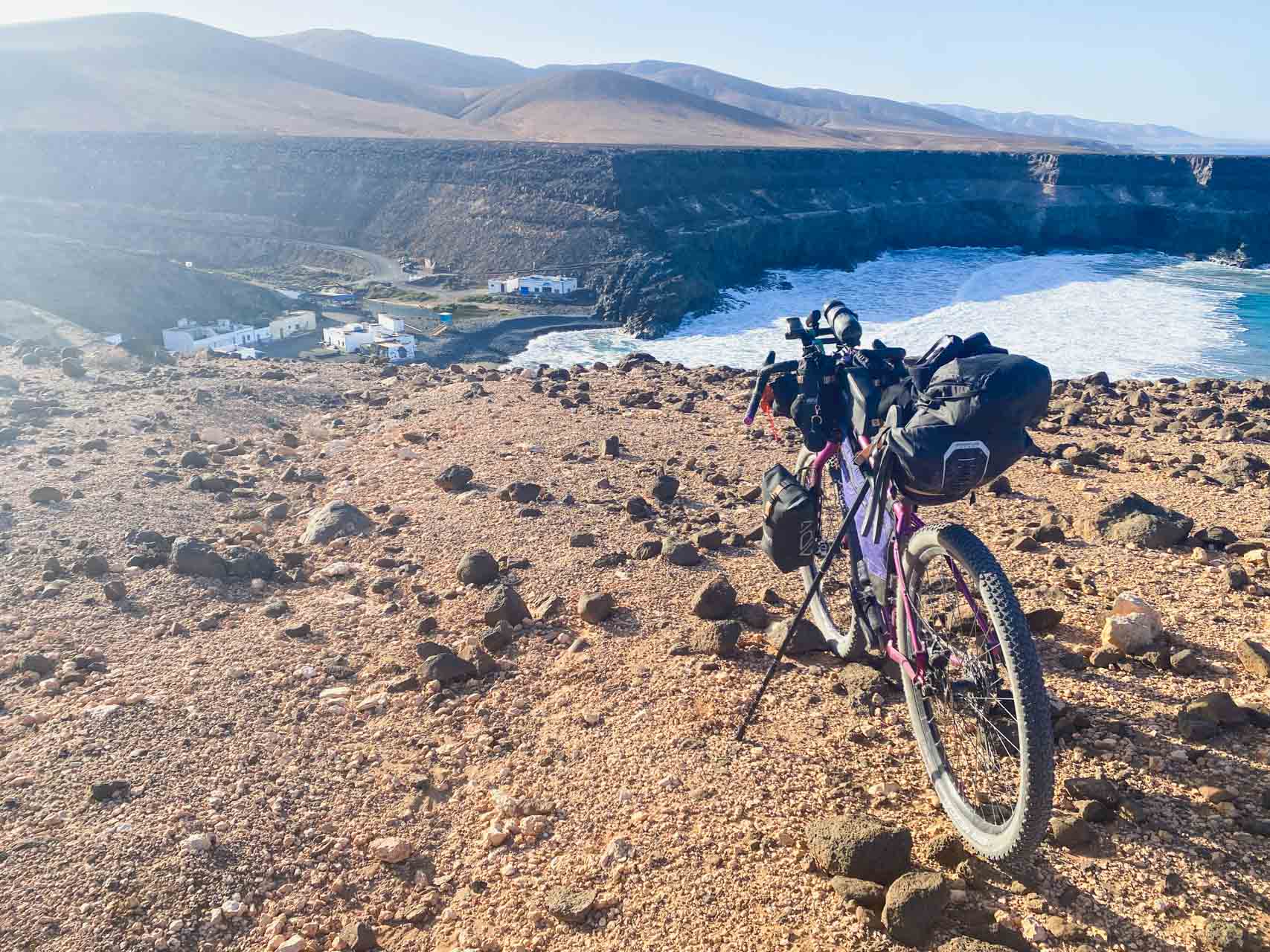 Lanzarote Bikepacking Experience | Pedalare tra i vigneti di La Geria